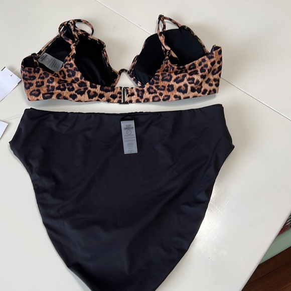 New!! Good American Bikini Leopard Top High Waist Black Bottom Size 5/2X - Picture 4 of 12